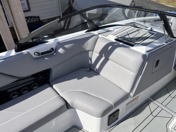 2025 Moomba MAX - Image 8