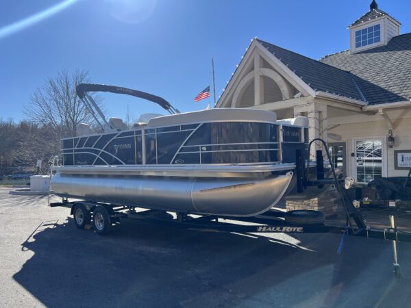 2025 Sylvan Mirage 8522 Party Fish - Image 8