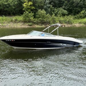 2004 Sea Ray 220 Select