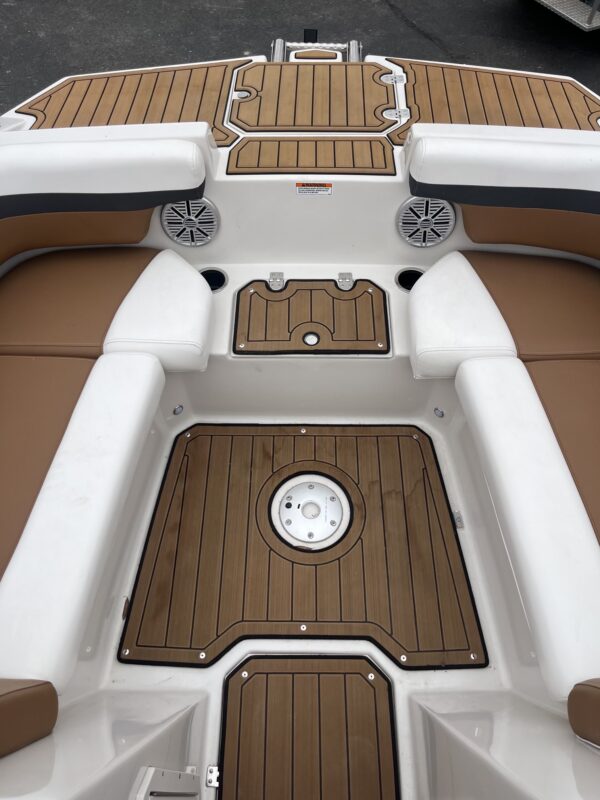 2023 Starcraft SVX 210OB - Image 12