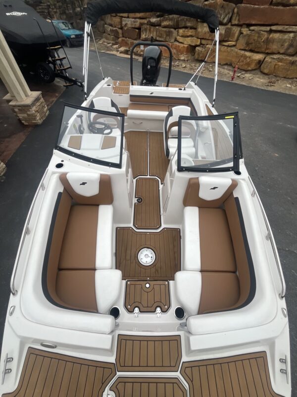 2023 Starcraft SVX 210OB - Image 13