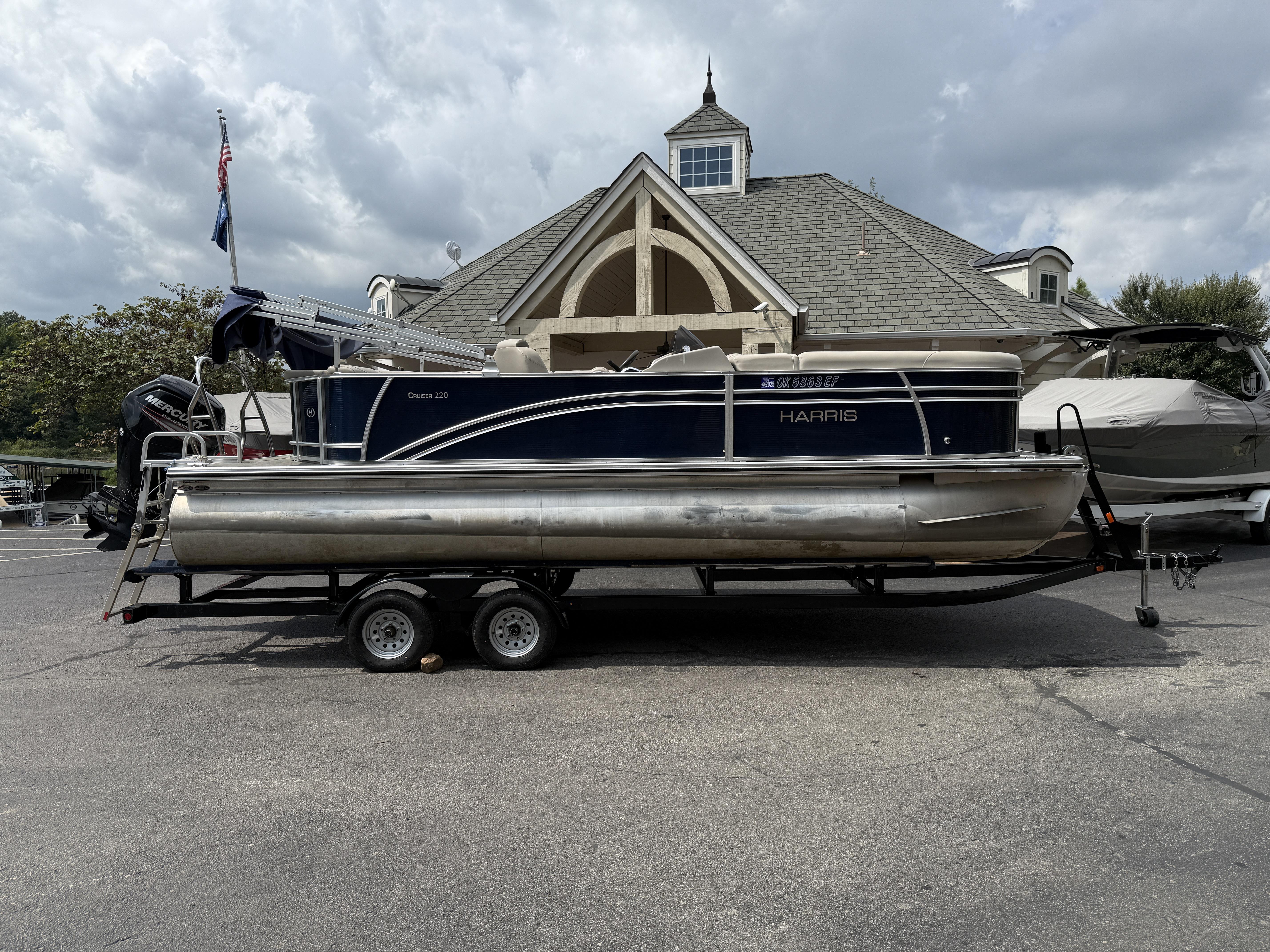 2017 HARRIS Cruiser 220